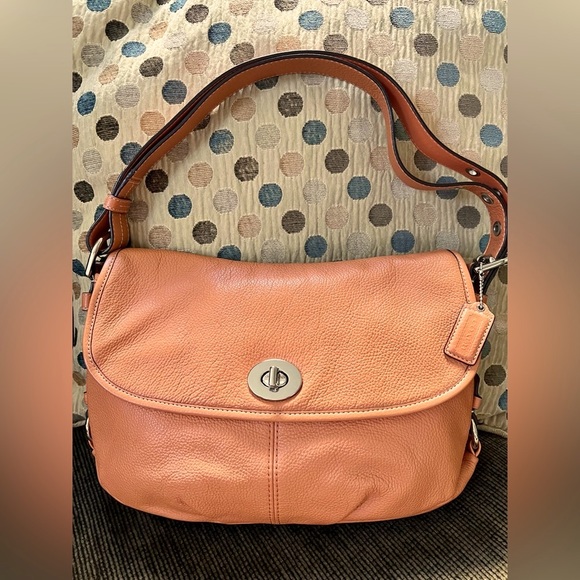 Coach Duffle Flap Leather Hobo-D1069-F15170 - Picture 1 of 7